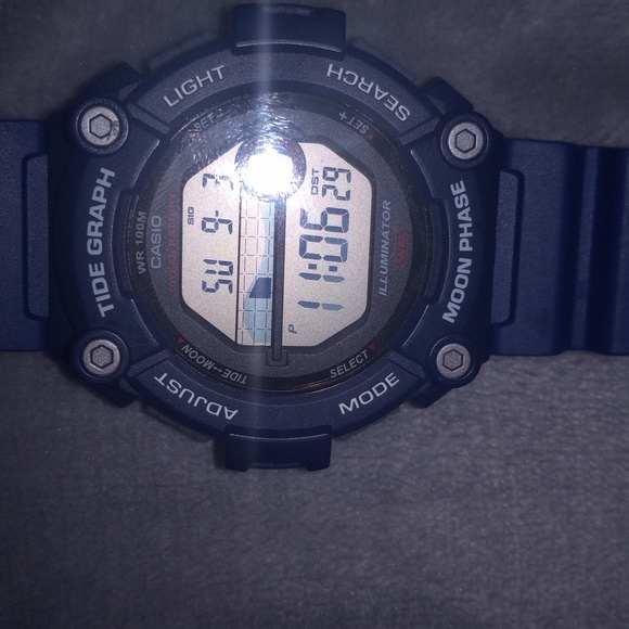 Casio Tide Graph /Moon phase watch - Picture 3 of 3